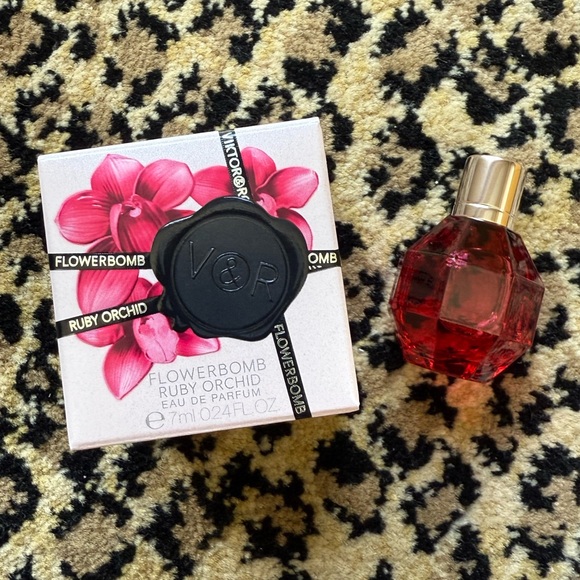 Viktor & Rolf Flowerbomb Ruby Orchid mini (NIB) - Picture 1 of 3